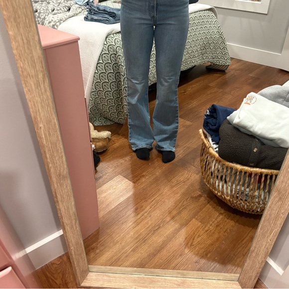 COPY - Levi’s Ribcage Bootcut Jeans - Picture 4 of 5